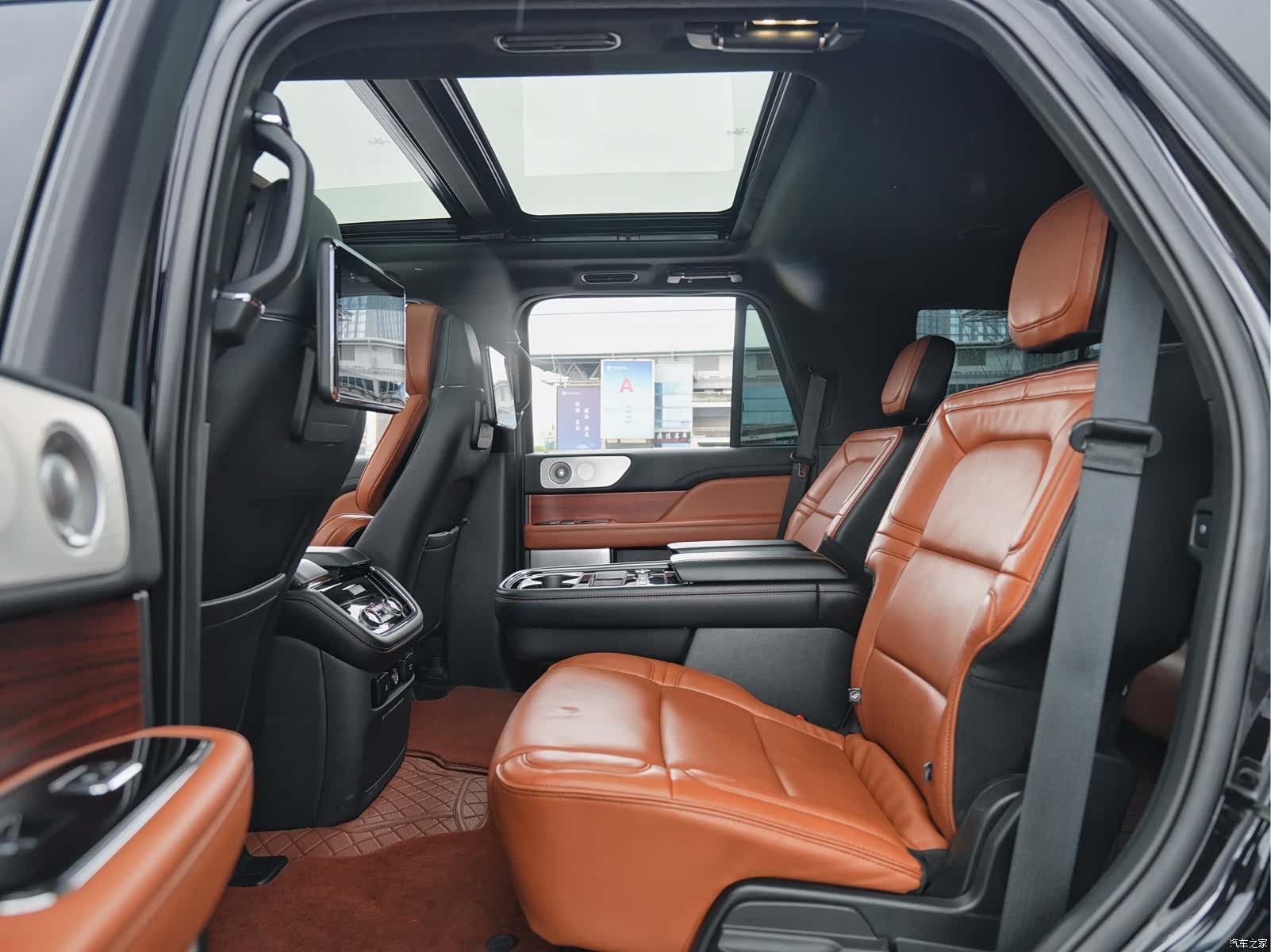 Lincoln Navigator, 2020 8