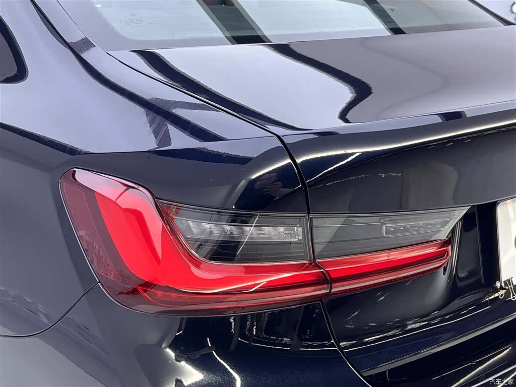BMW 3 Series, 2024 10