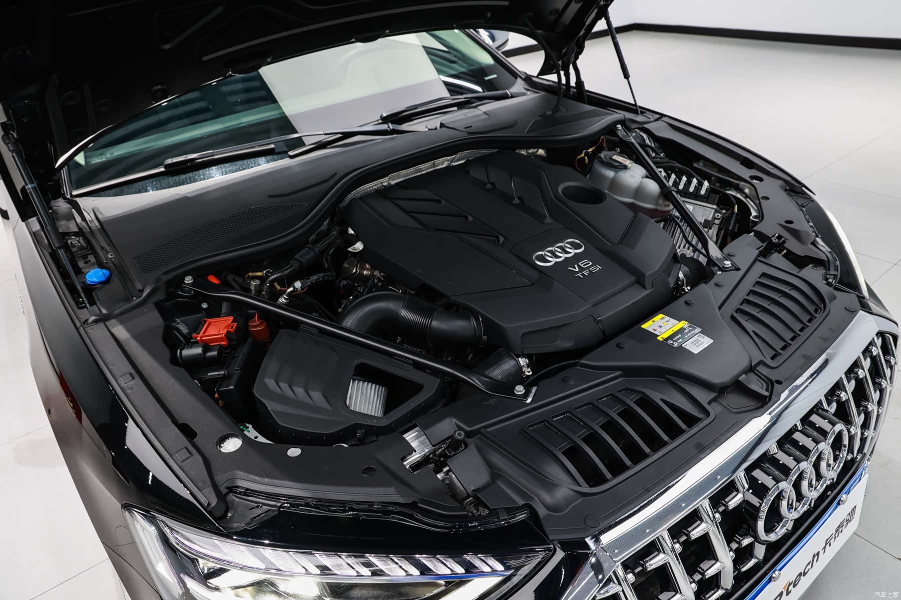 Audi A8L, 2022 24