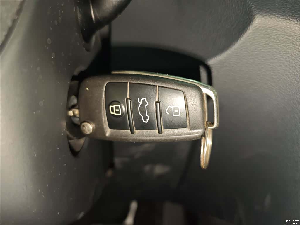 Audi Q3, 2019 9