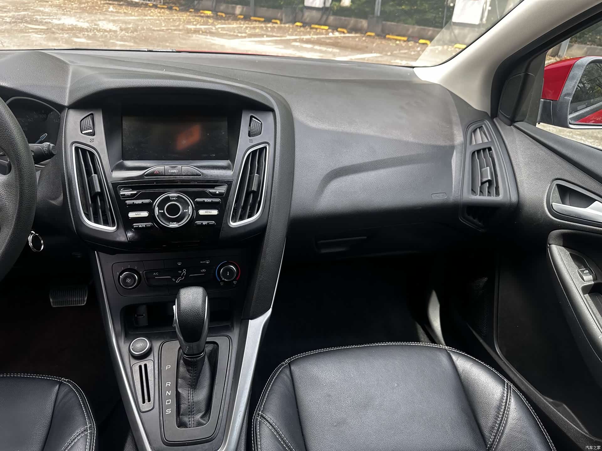 Ford Focus, 2018 12