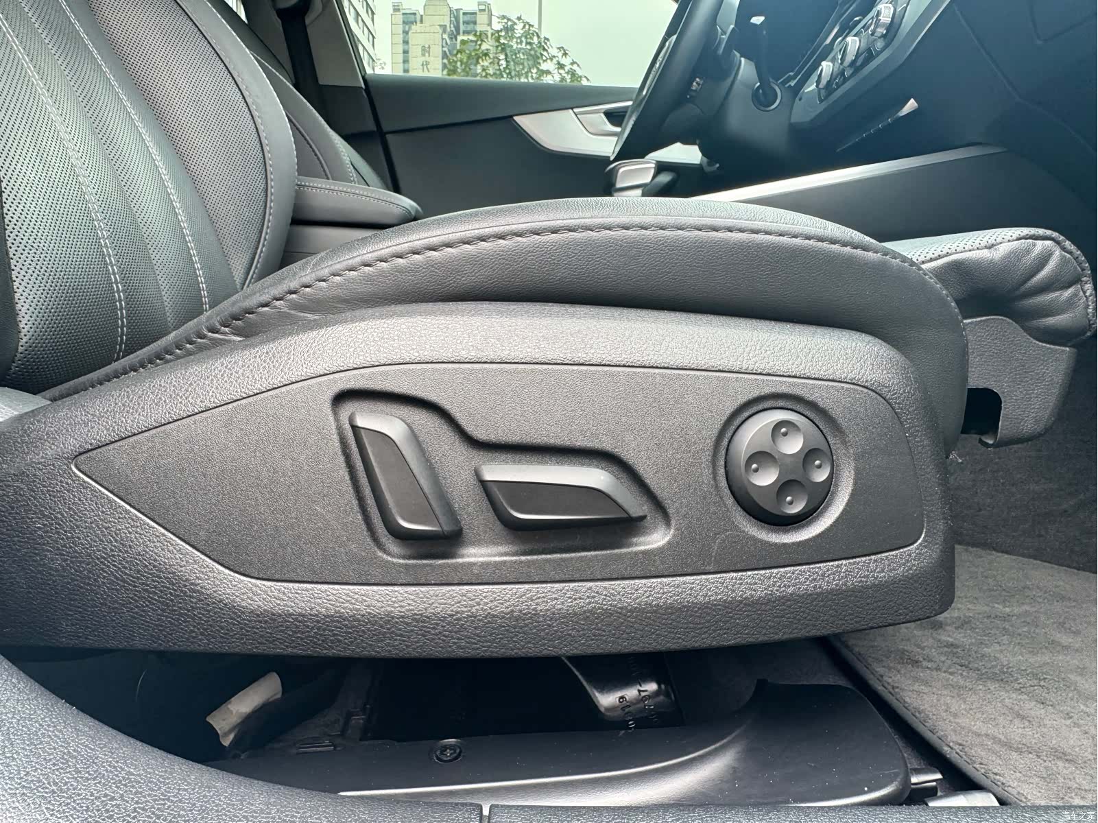 Audi A4L, 2023 25