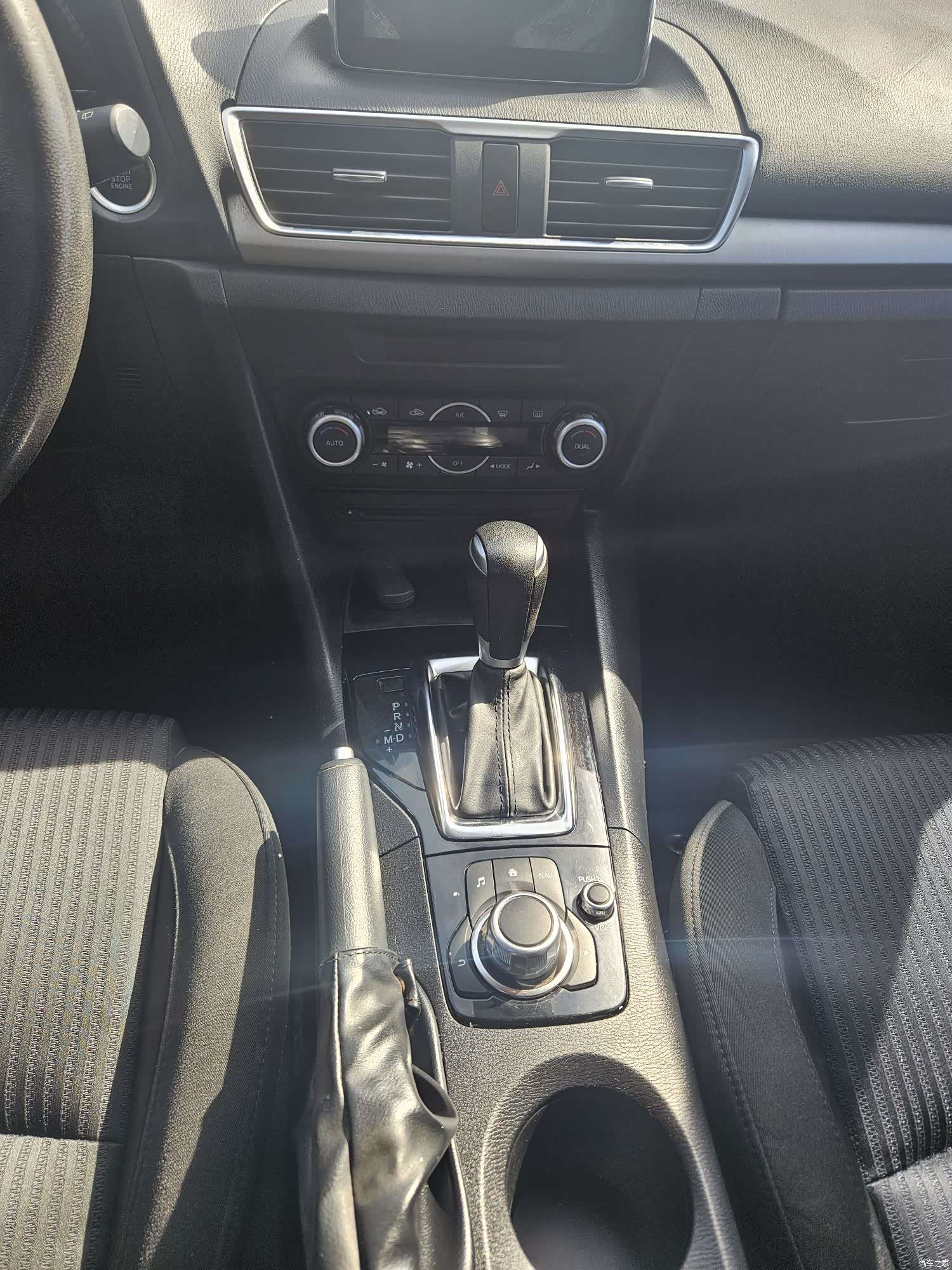 Mazda Mazda3, 2016 10
