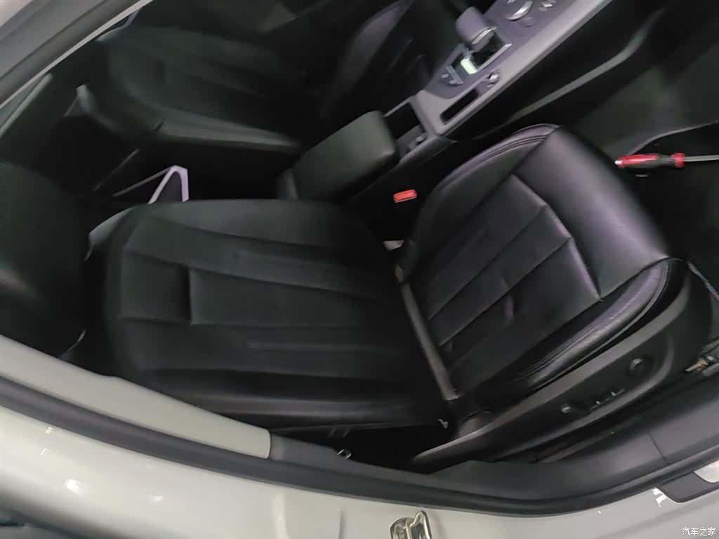 Audi A4L, 2018 25
