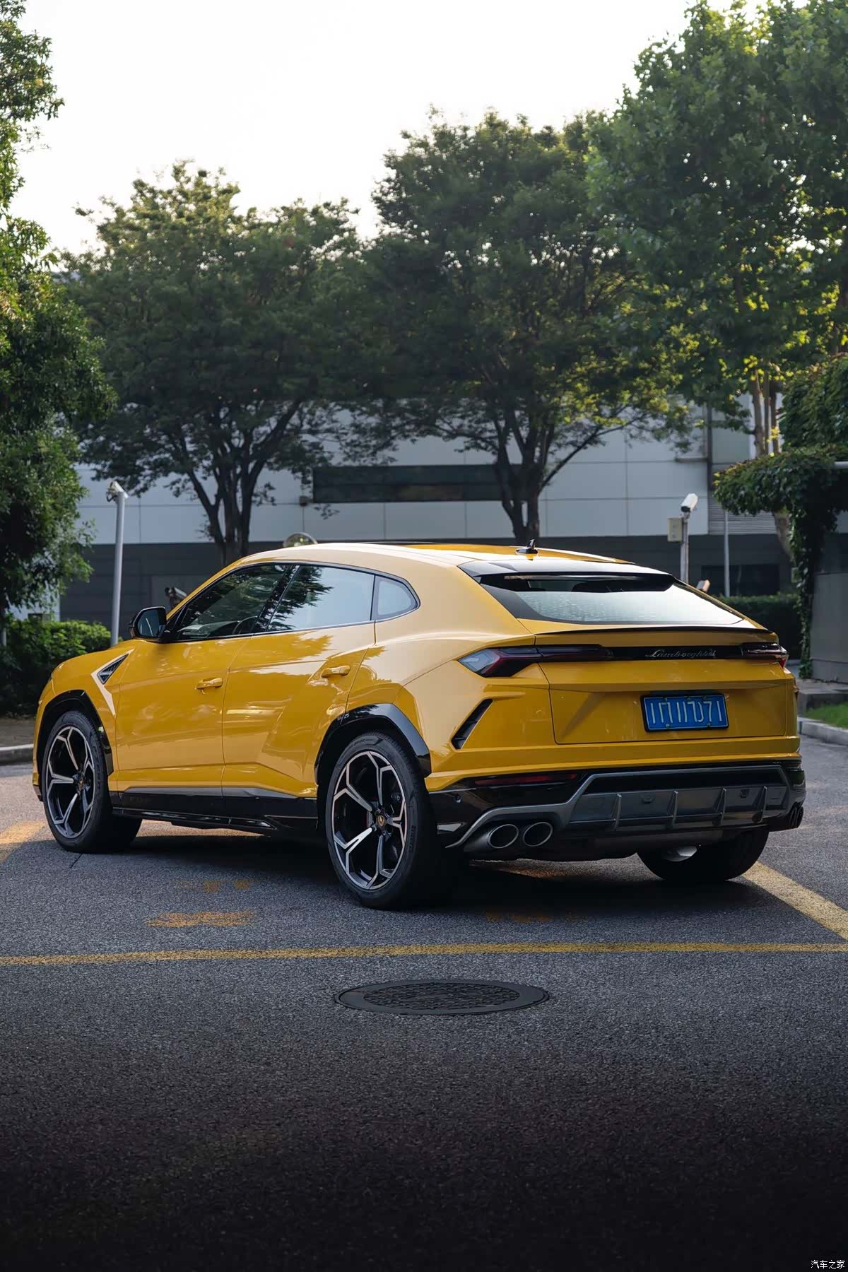 Lamborghini Urus, 2021 все фото