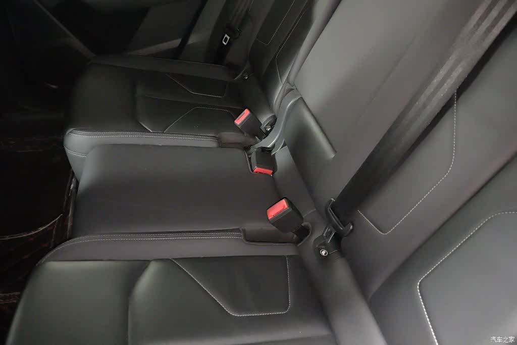 Audi Q3, 2020 11