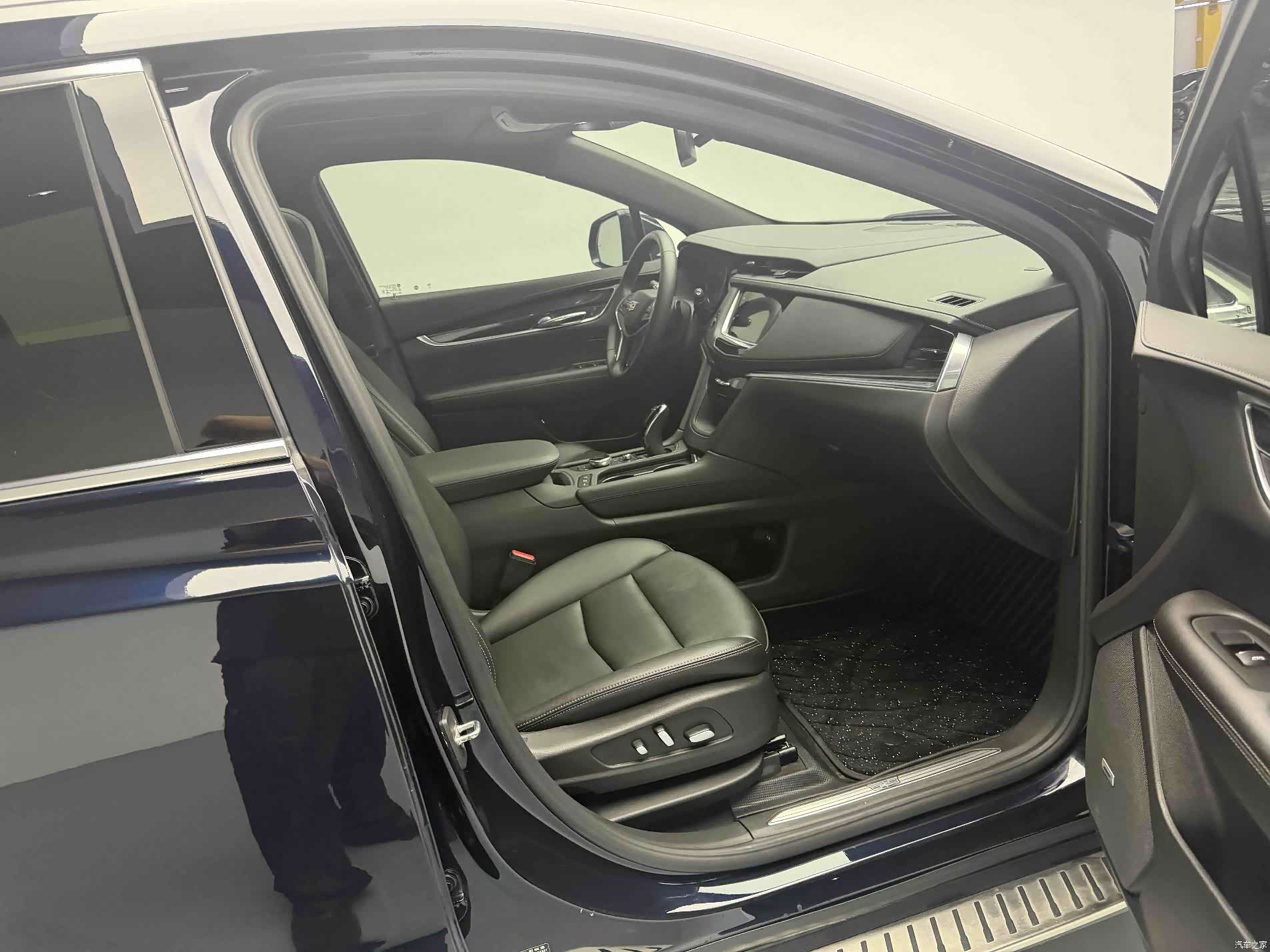 Cadillac XT5, 2022 все фото