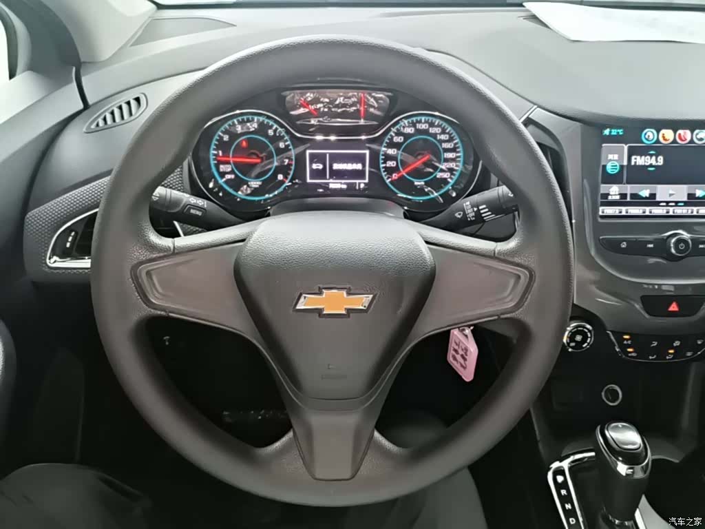 Chevrolet 320, 2018 11