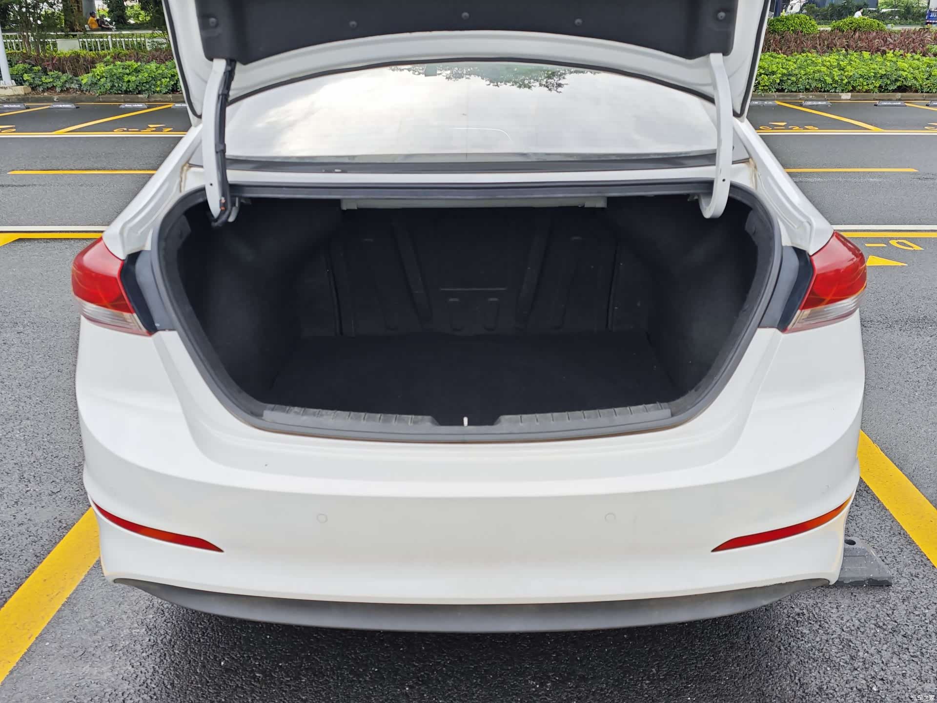 Hyundai 15, 2018 23