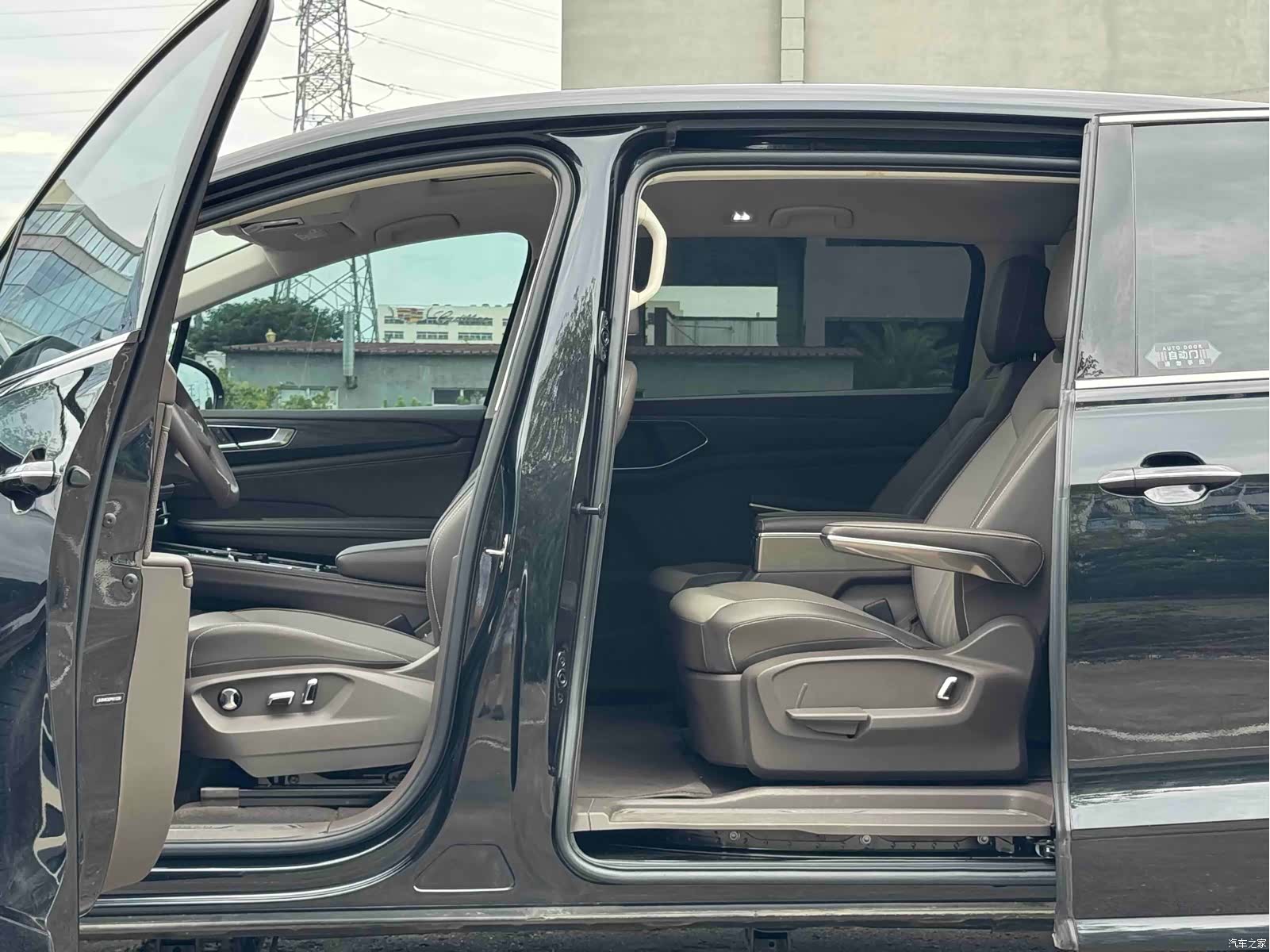 Volkswagen Viloran, 2023 13