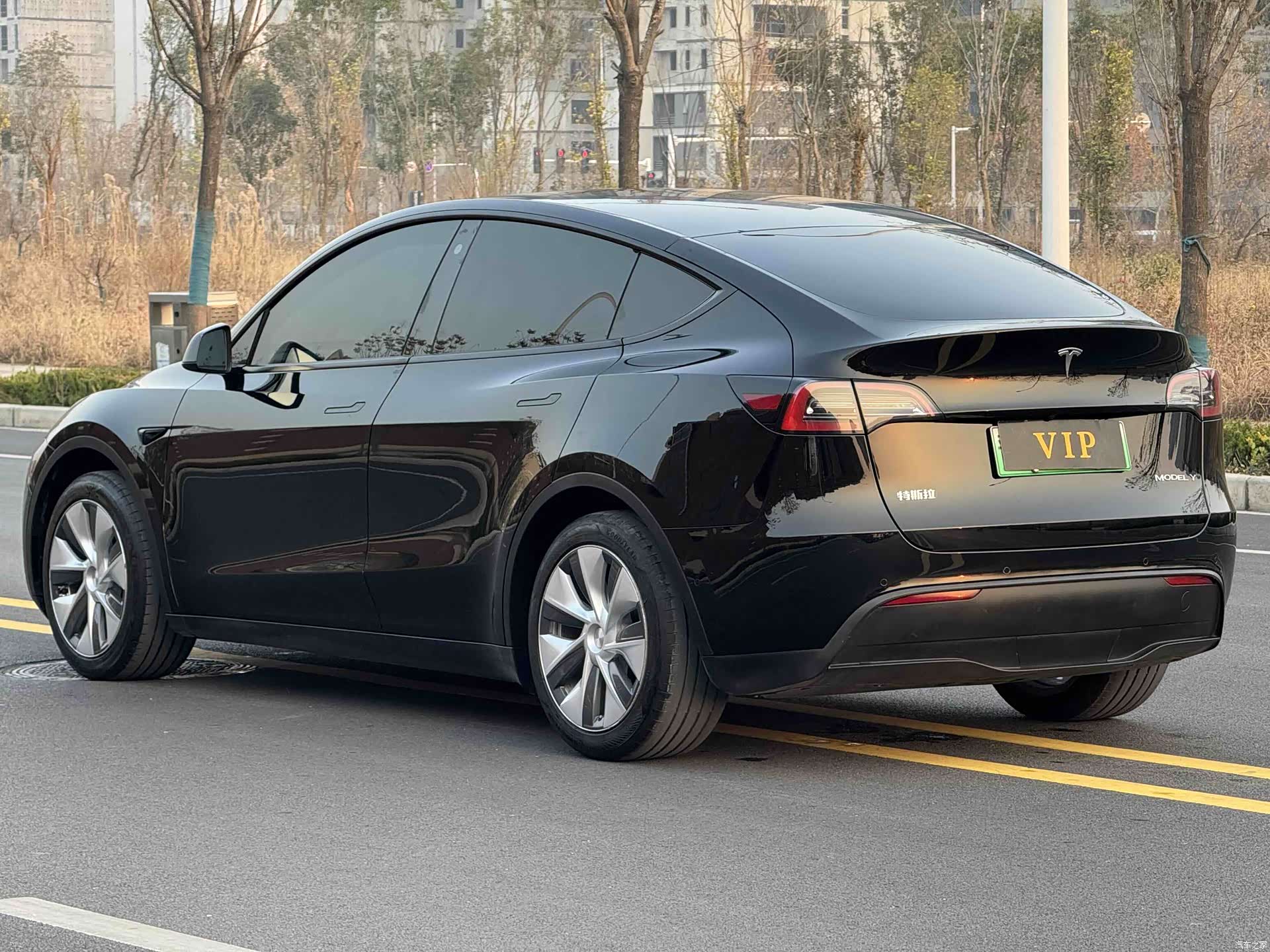 Tesla Model Y, 2023 10