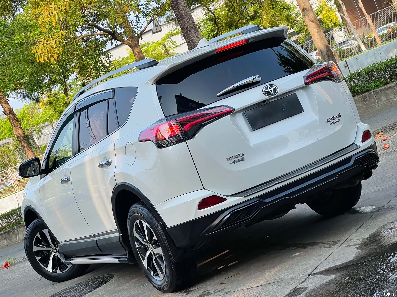 Toyota RAV4, 2017 4