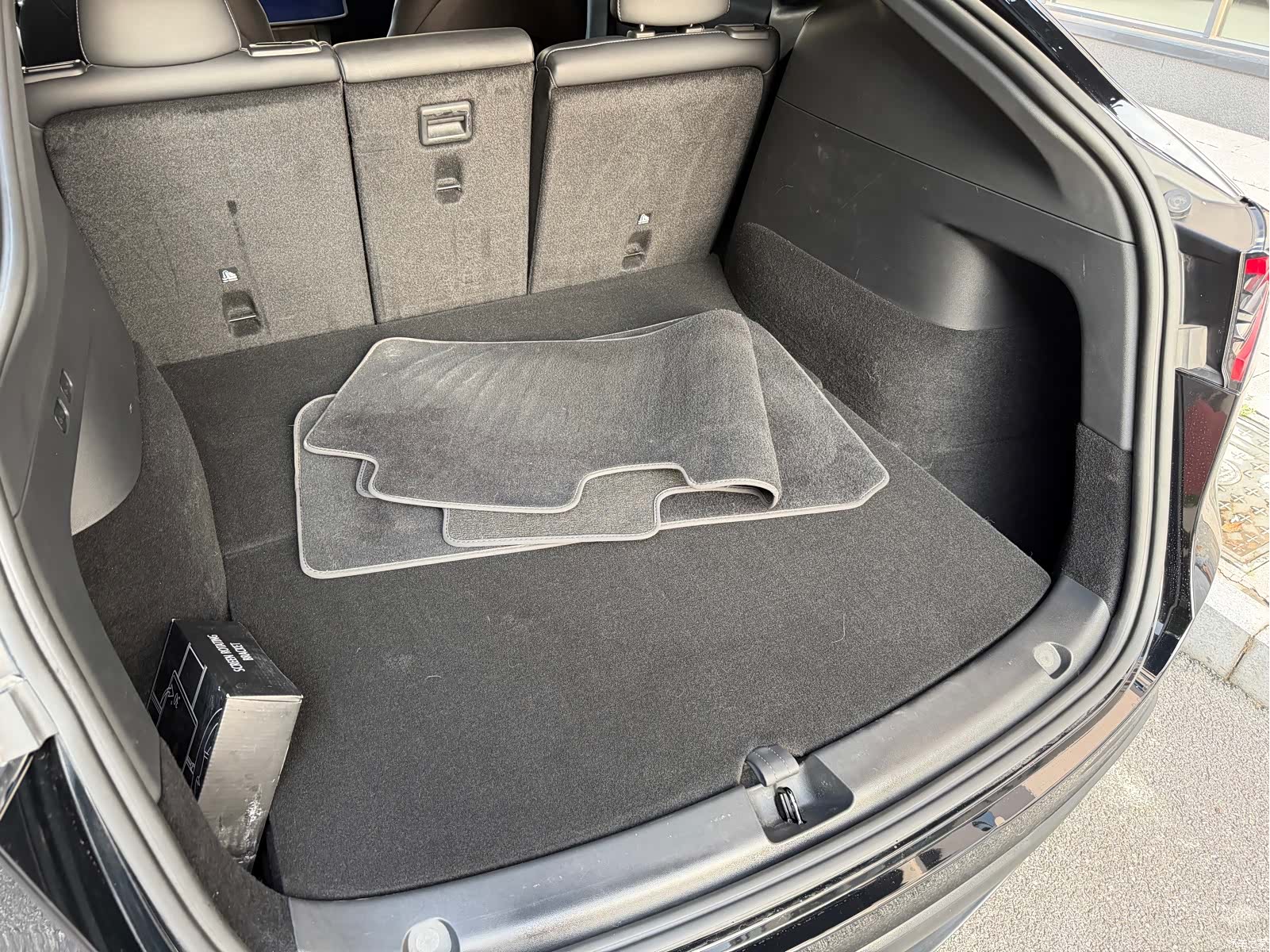 Tesla Model Y, 2023 12
