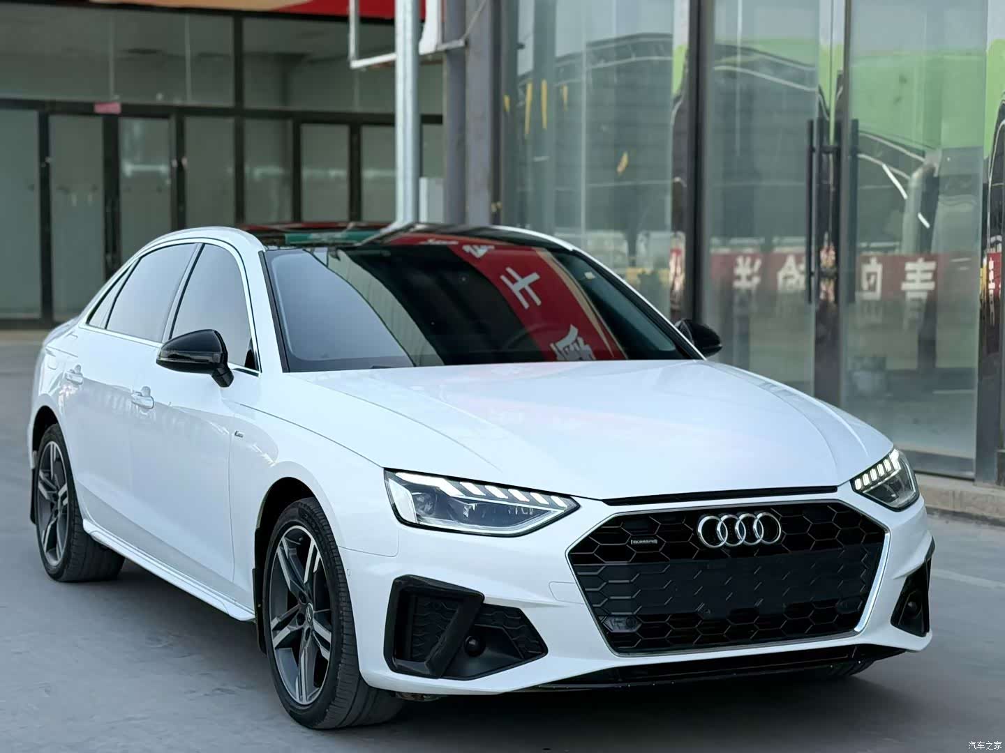 Audi A4L, 2021 3