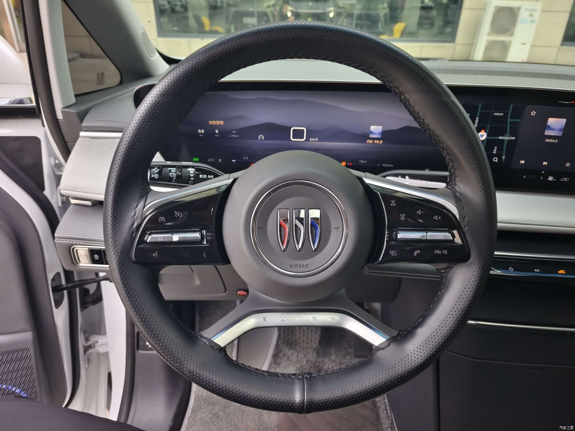 Buick GL8, 2025 9