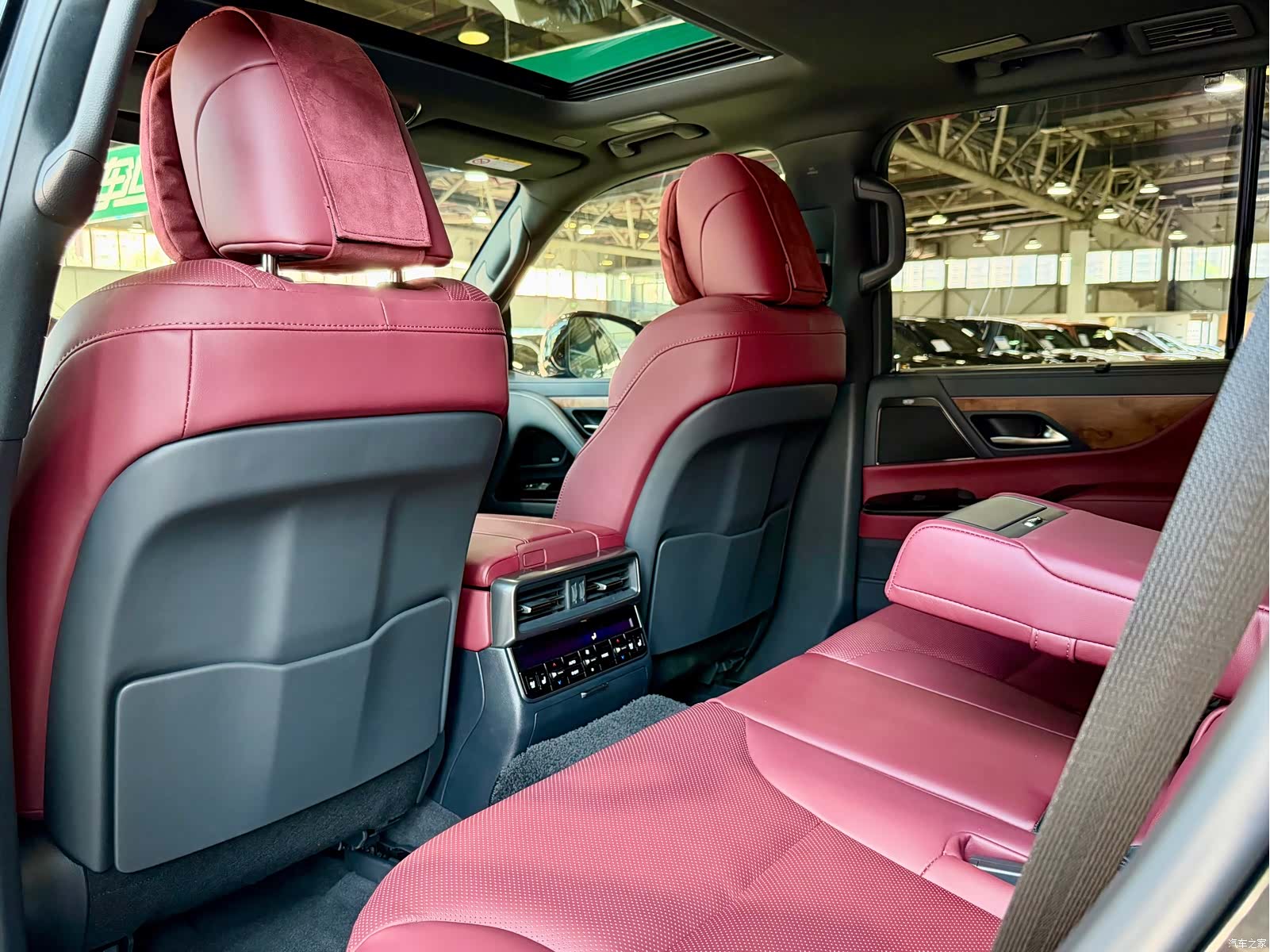 Lexus LX, 2026 27