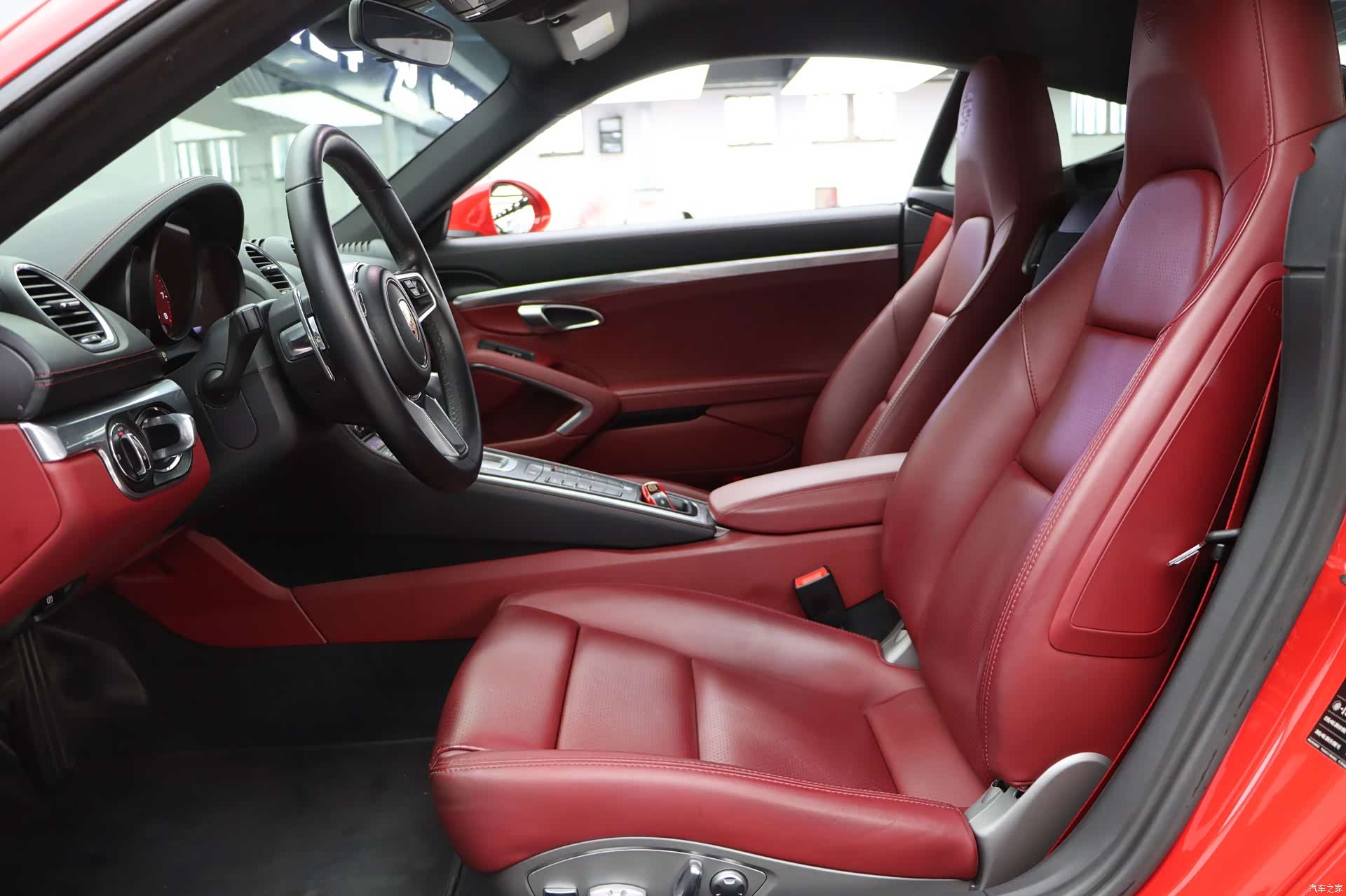 Porsche Cayman, 2019 18