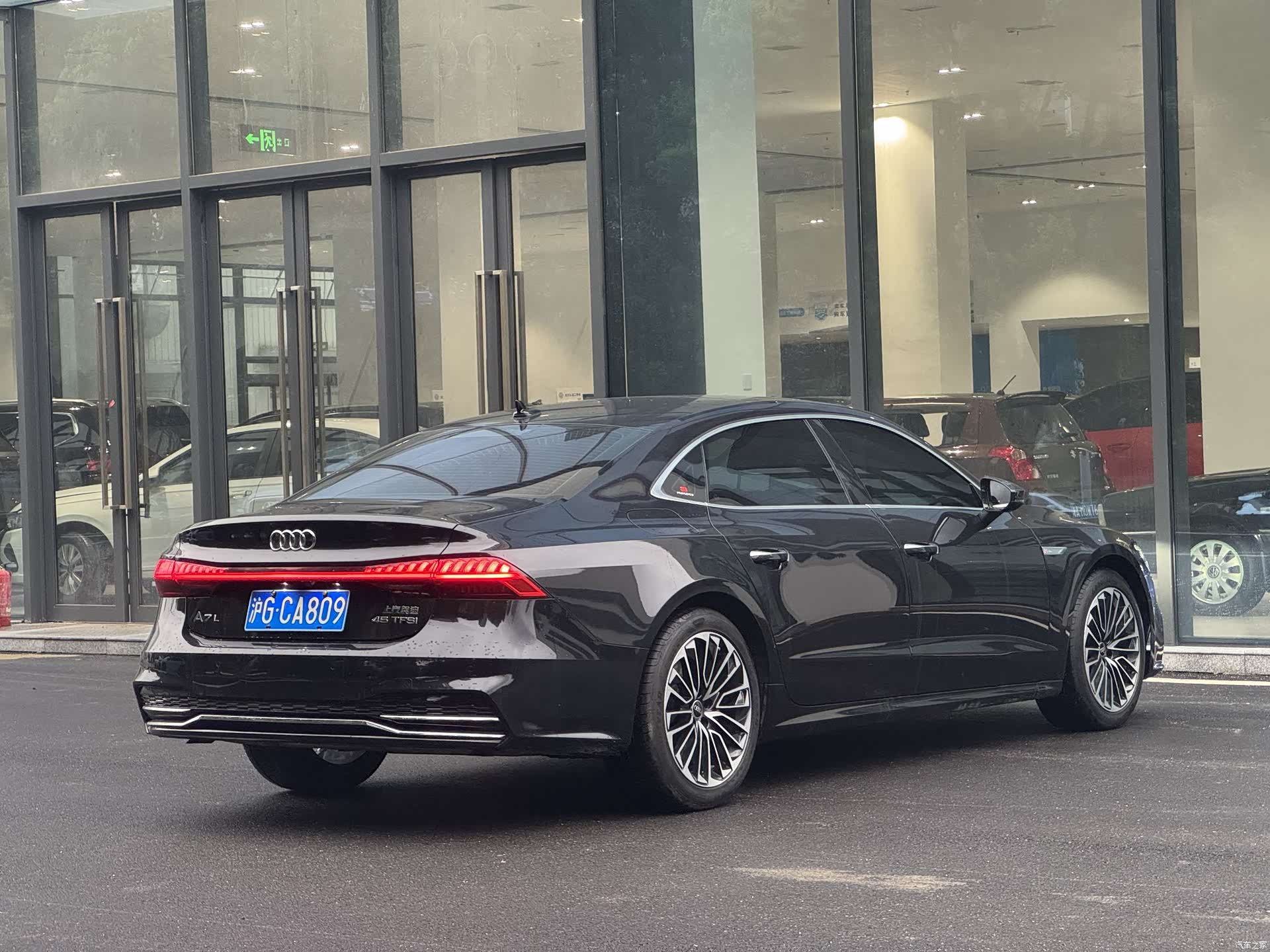 Audi A7L, 2024 все фото