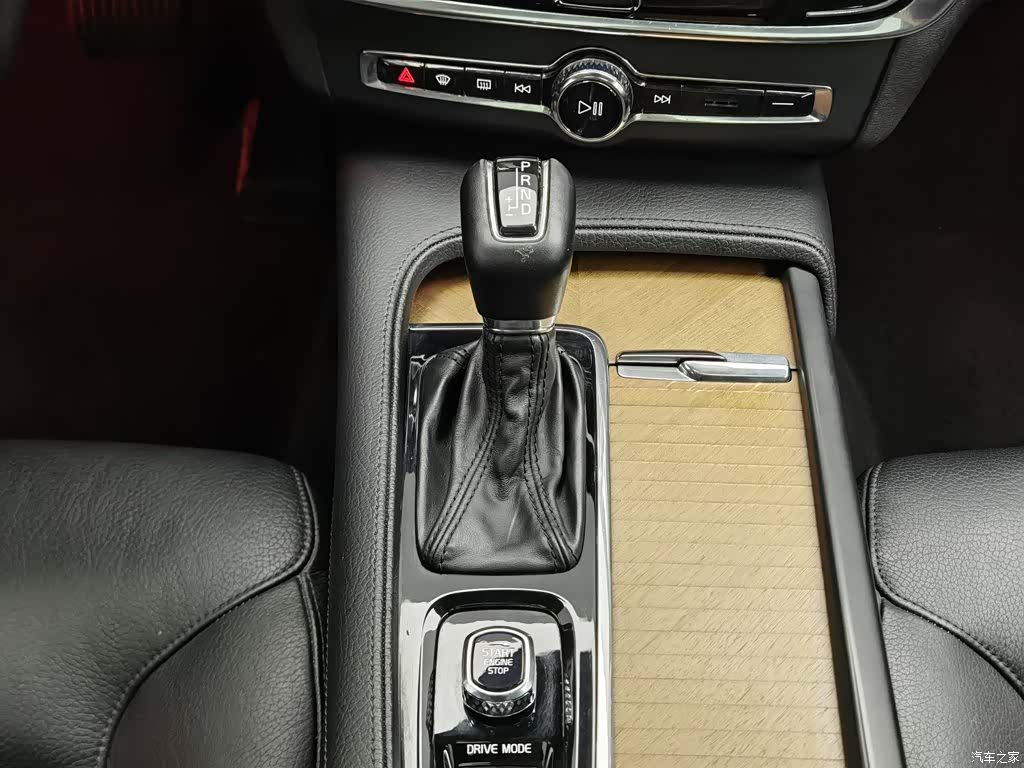 Volvo S90, 2019 13