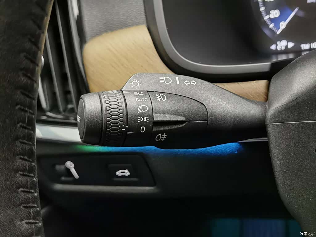 Volvo S90, 2019 21