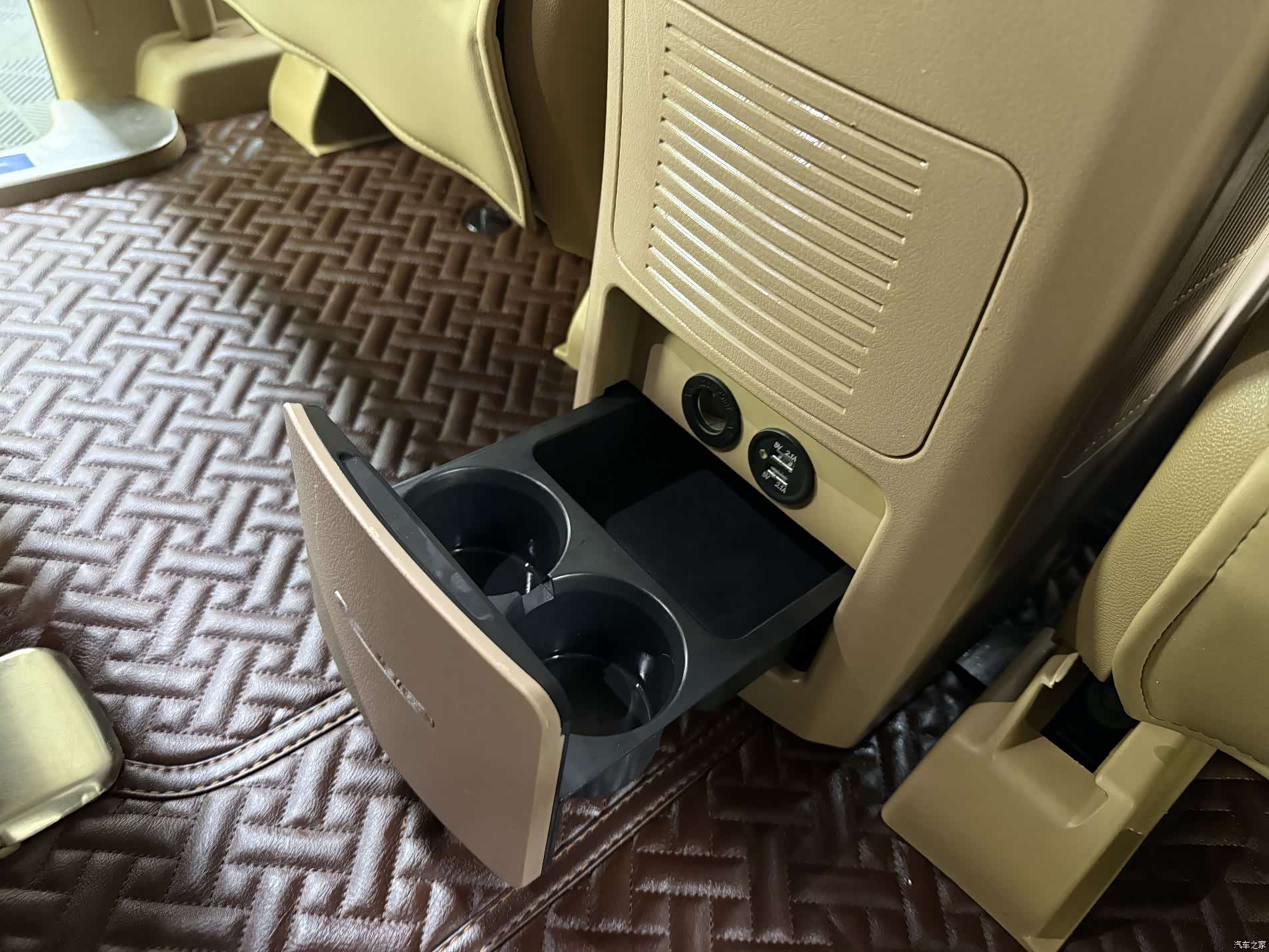 Buick GL8, 2019 26