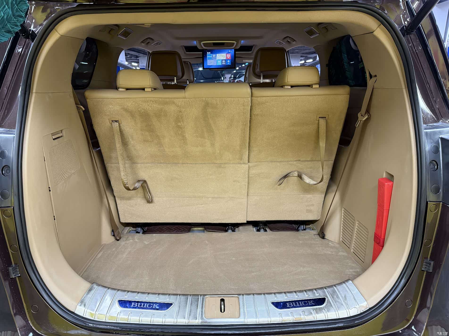 Buick GL8, 2019 38