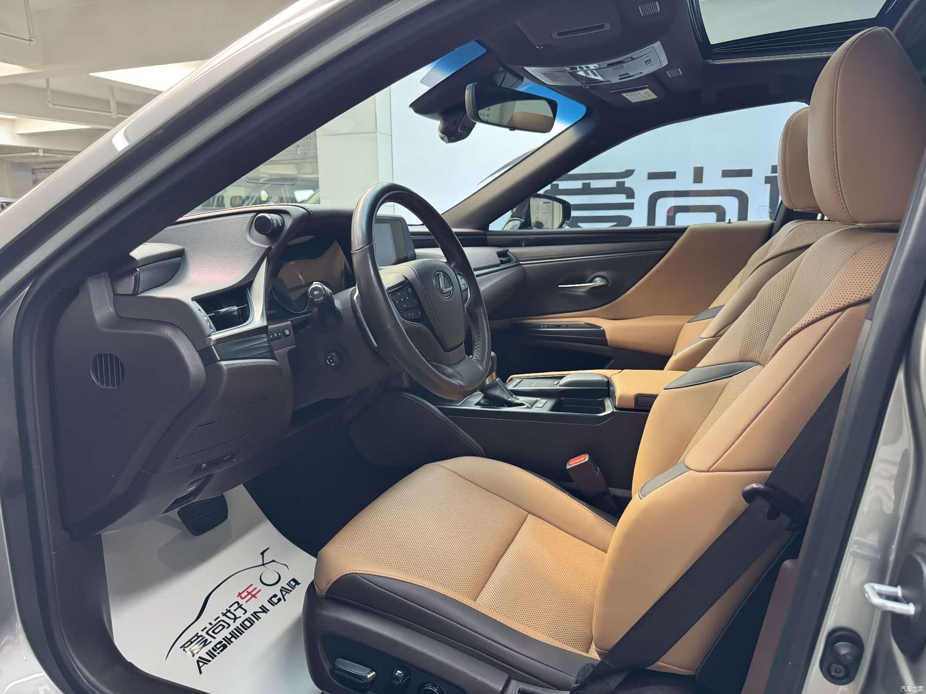 Lexus ES, 2019 8
