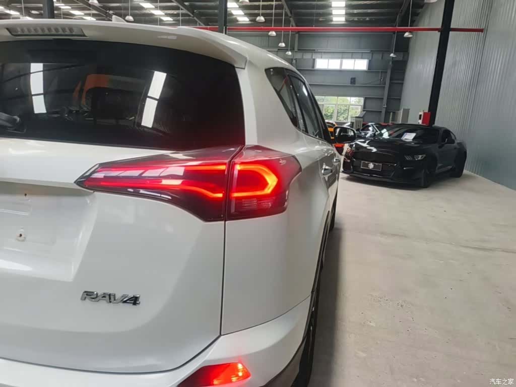 Toyota RAV4, 2018 8