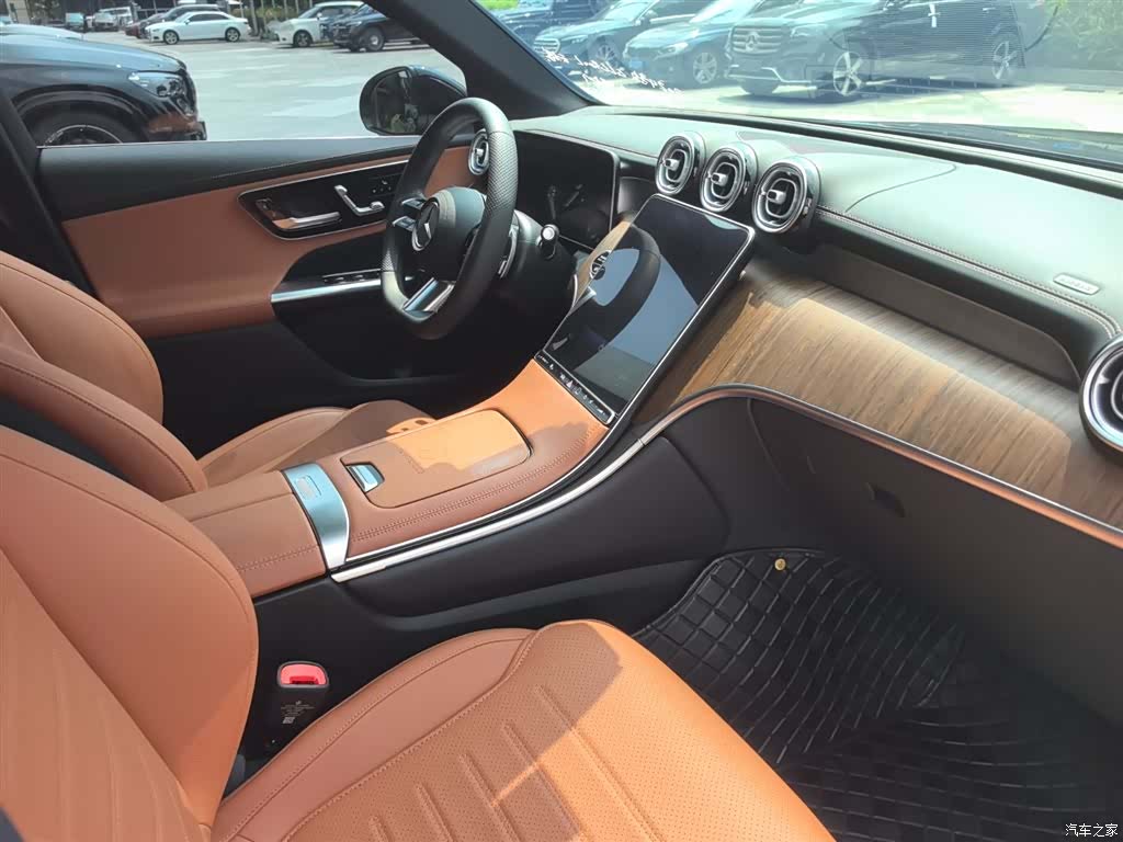 Mercedes-Benz GLC, 2024 13