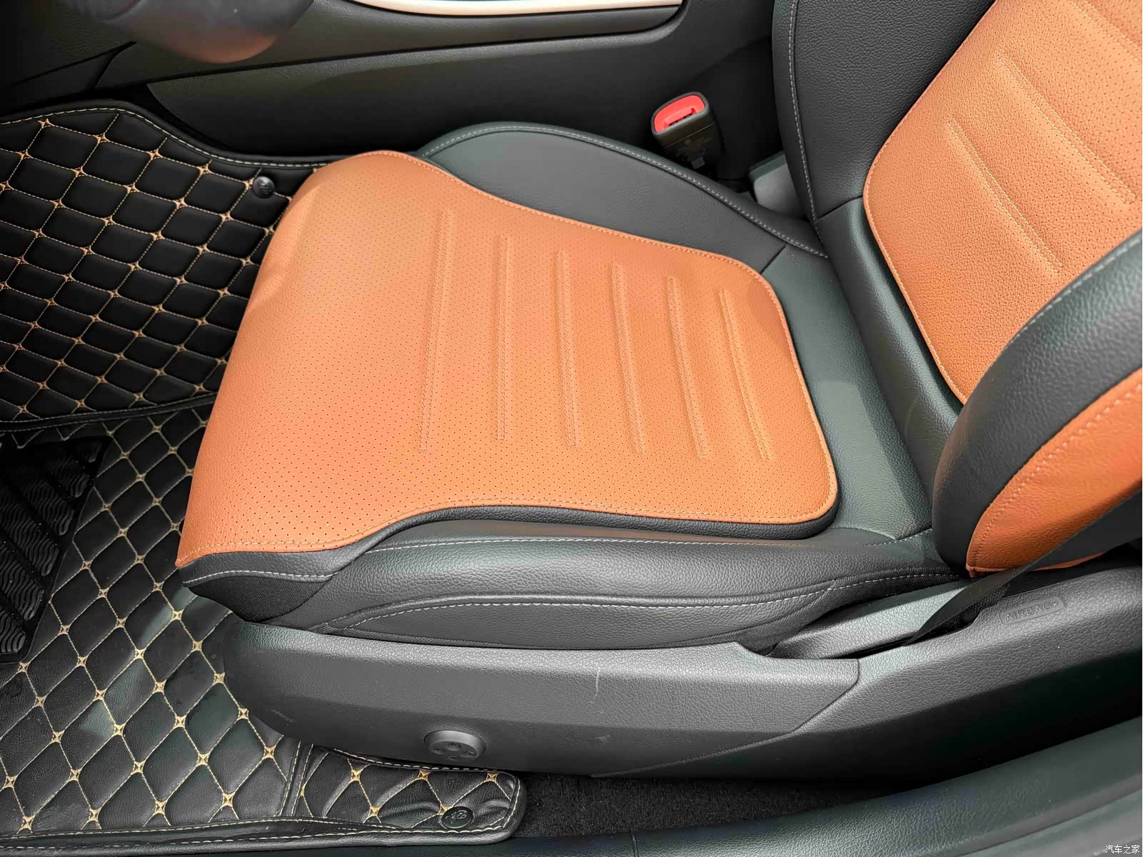 Mercedes-Benz C-Class, 2023 8