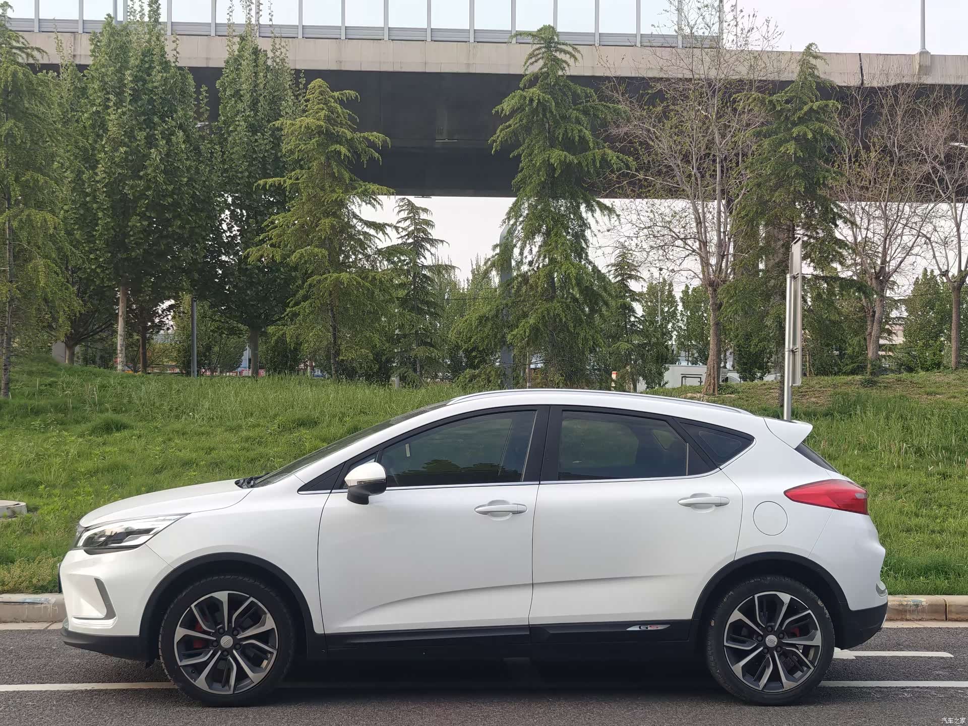 Geely Emgrand, 2020 4