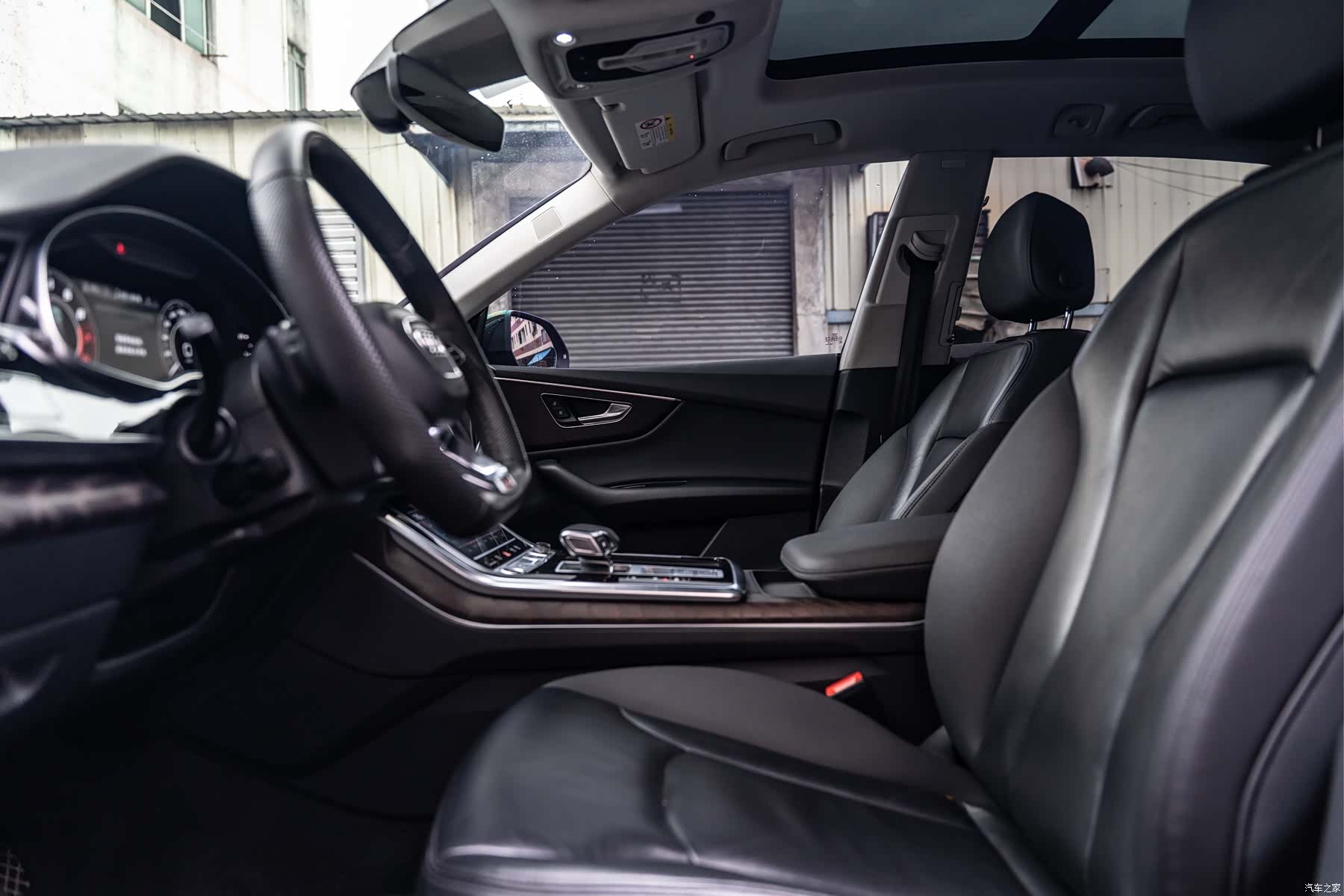 Audi Q8, 2020 14