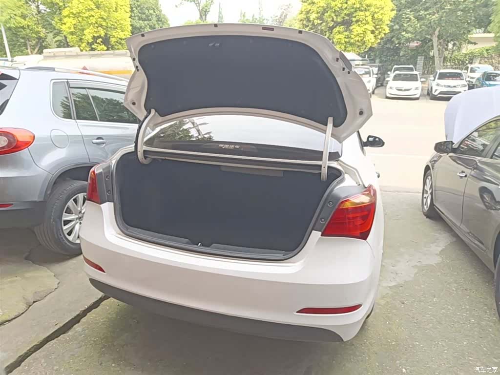 Hyundai GLS, 2016 19