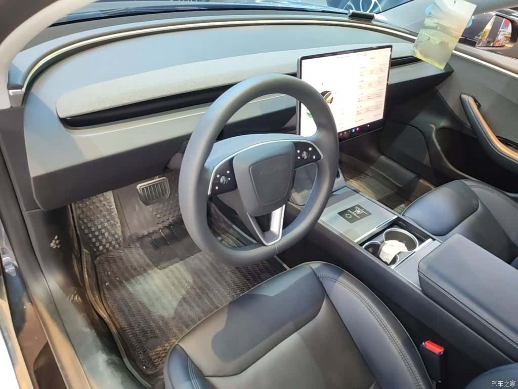 Tesla Model 3, 2024 10