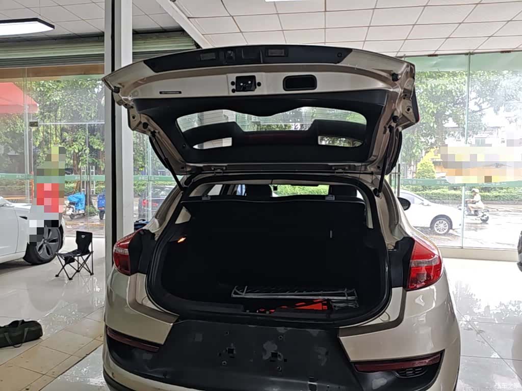 Geely Emgrand, 2017 19