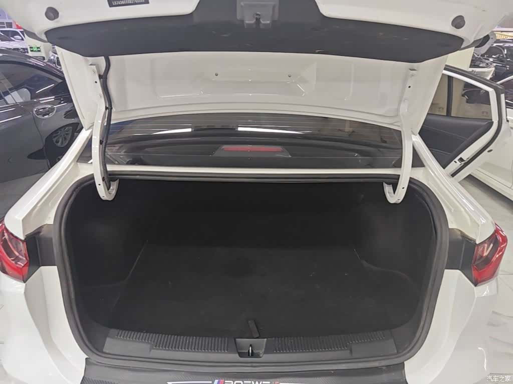 Roewe i5, 2025 19