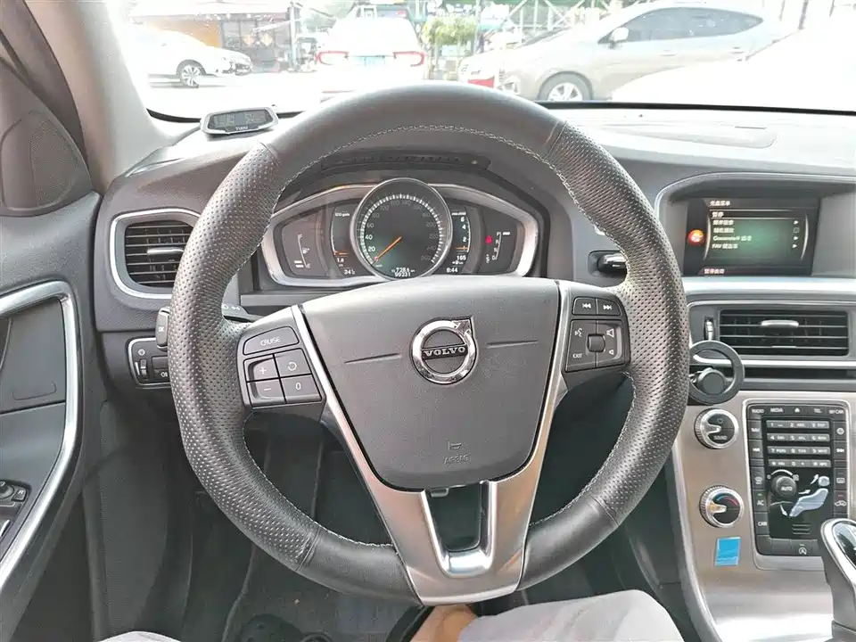 Volvo S60