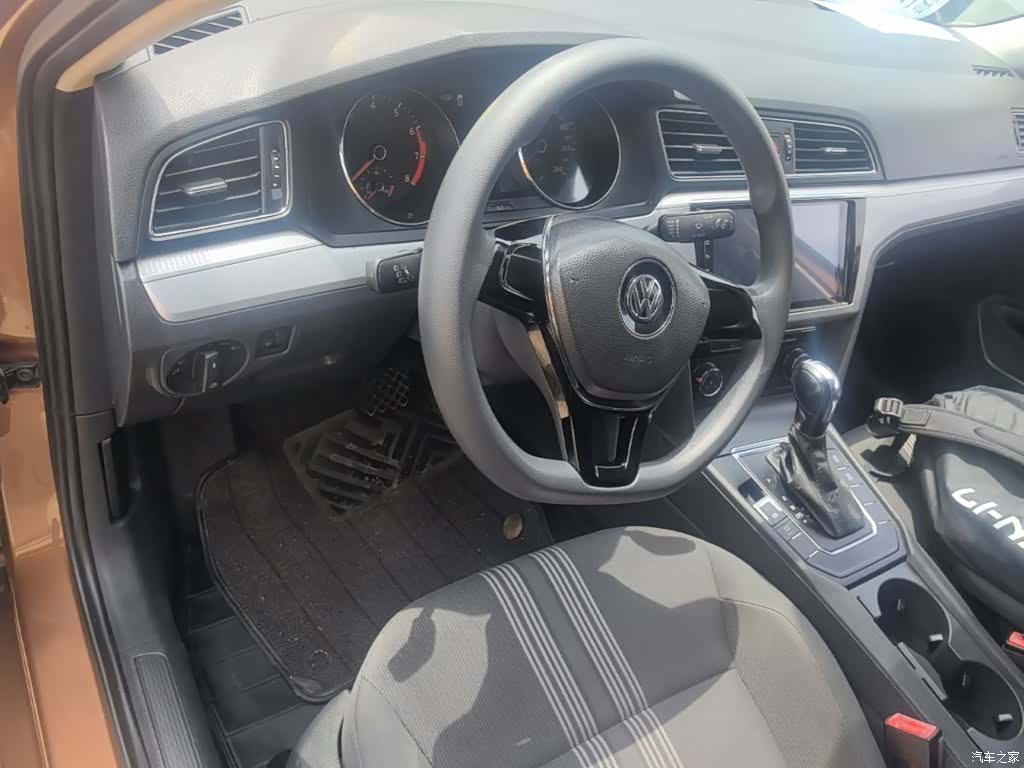 Volkswagen Lamando, 2017 10