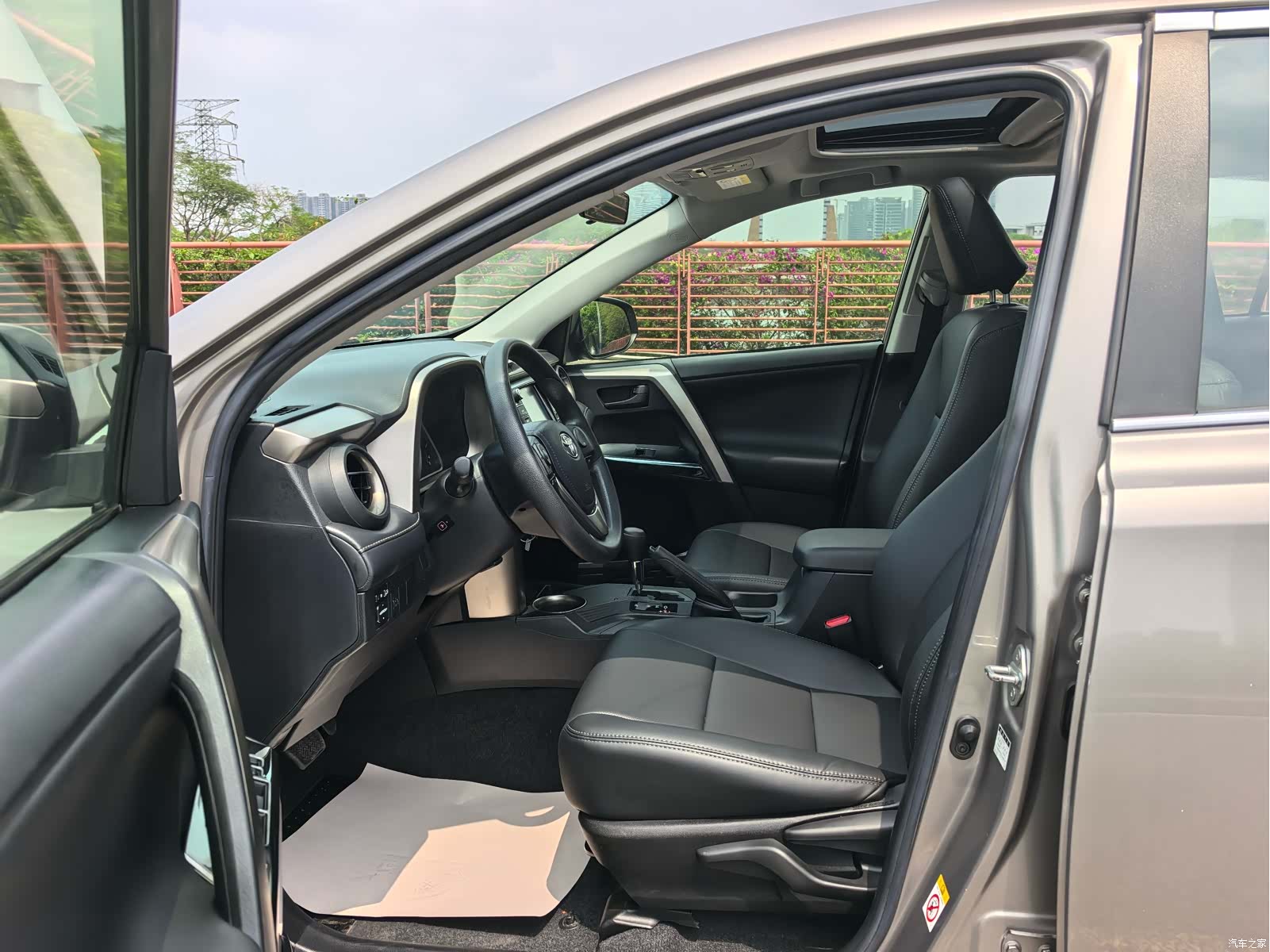 Toyota RAV4, 2016 4