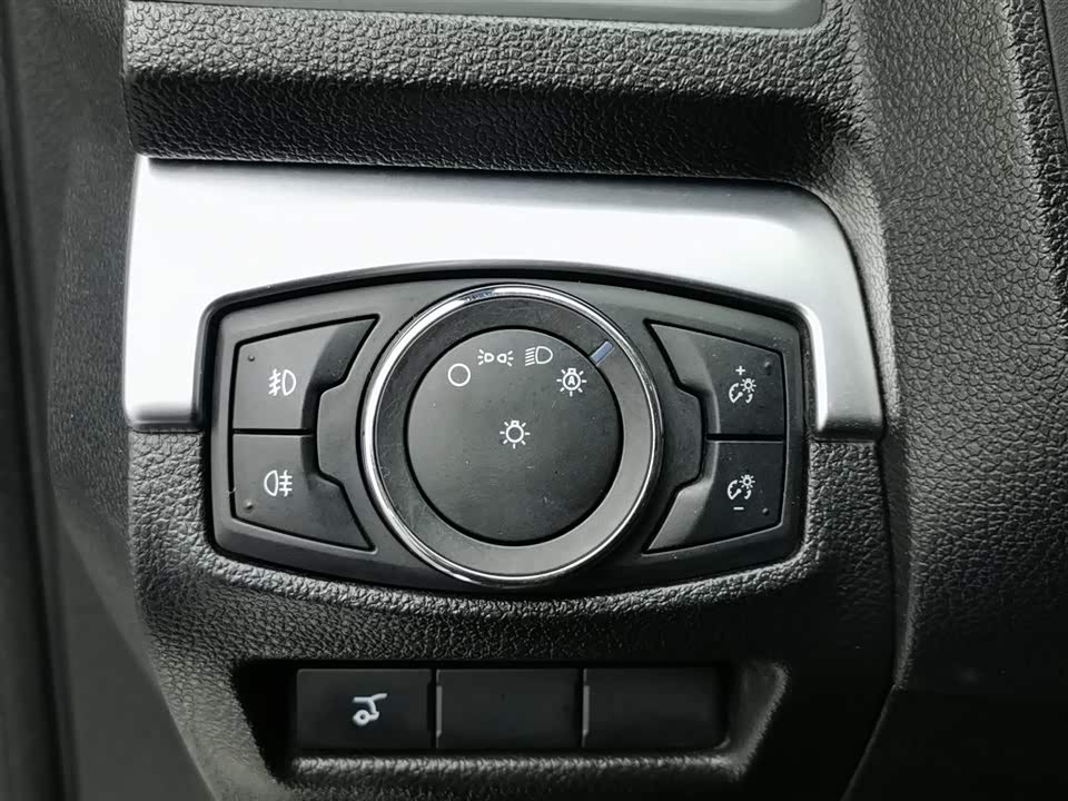 Ford Explorer Ford Explorer