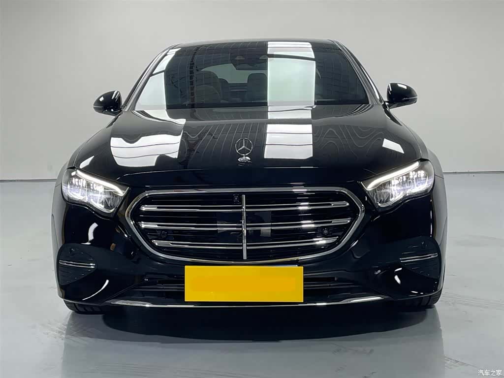 Mercedes-Benz E-Class, 2024 6