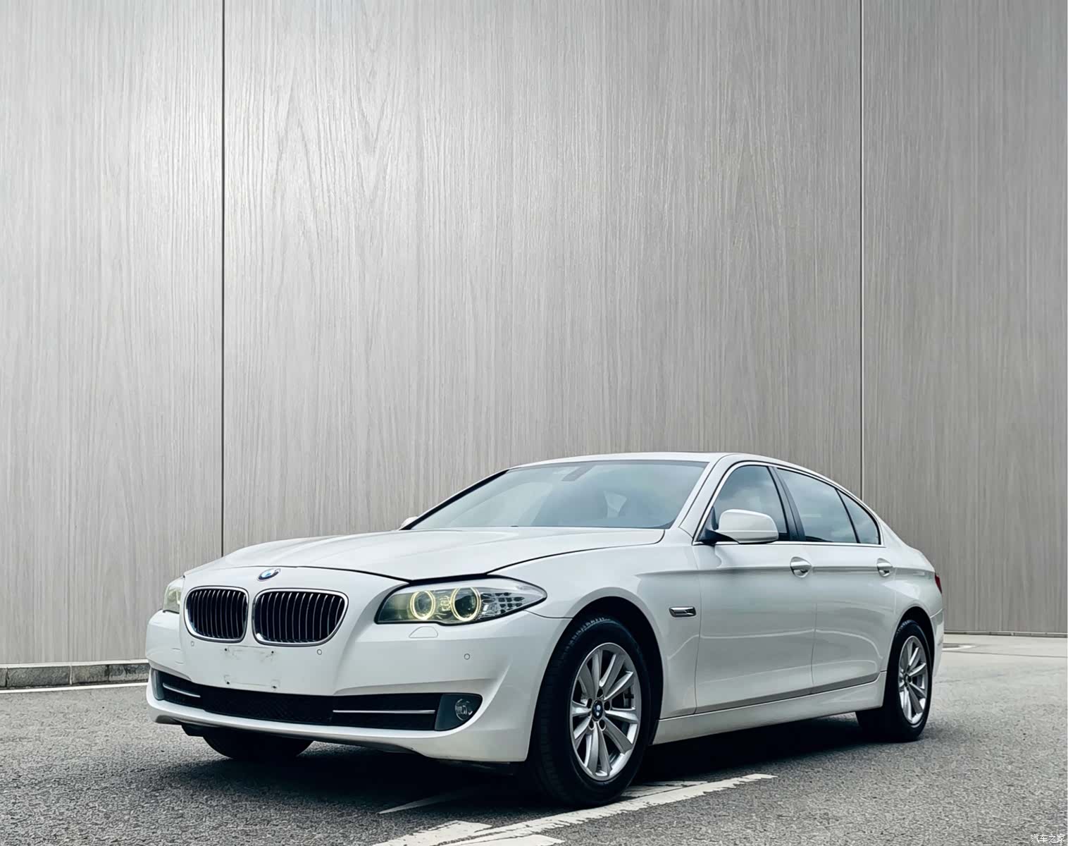 BMW 5 Series, 2011 1
