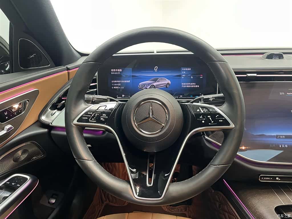 Mercedes-Benz E-Class, 2024 14