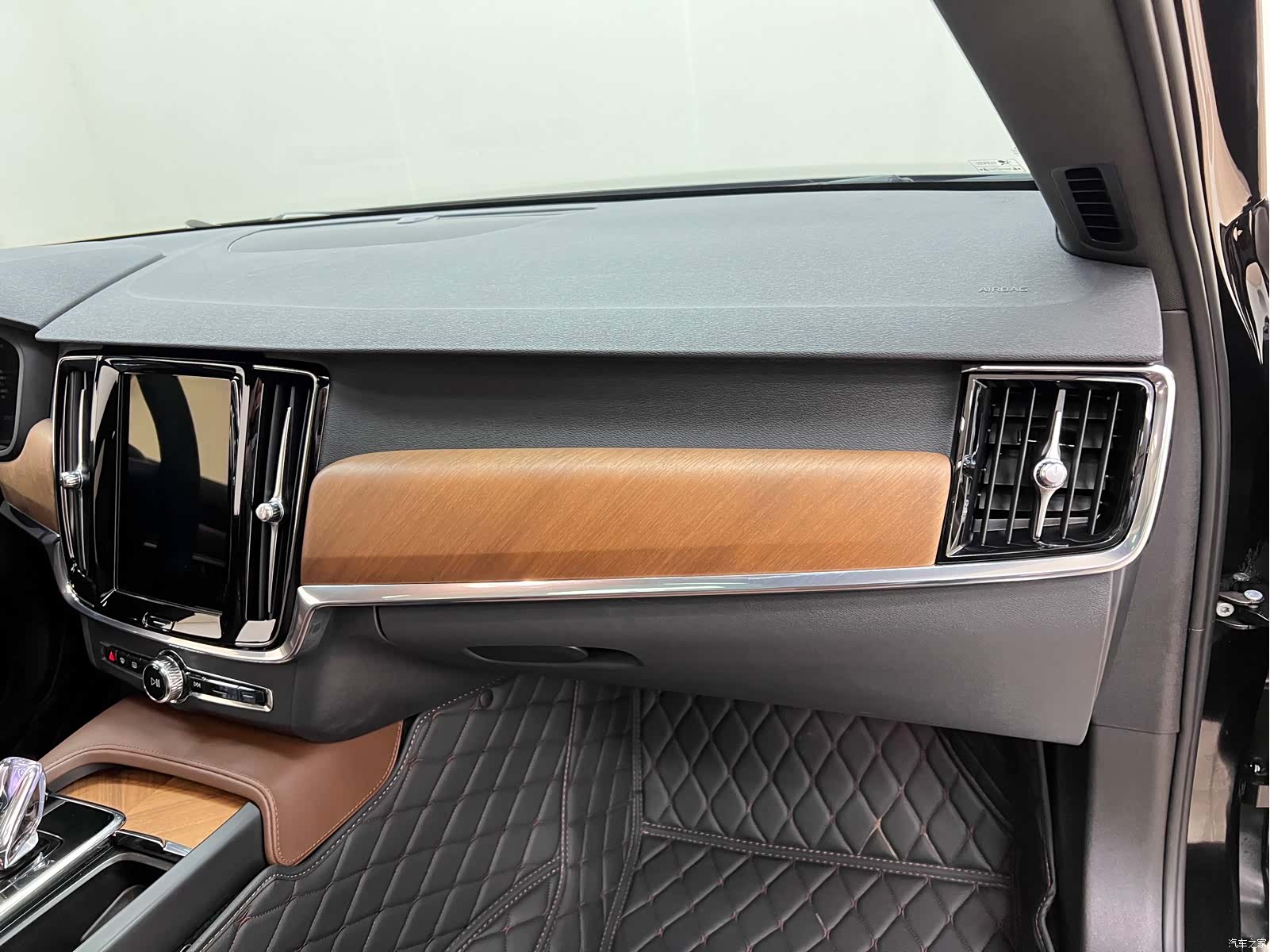 Volvo S90, 2024 33