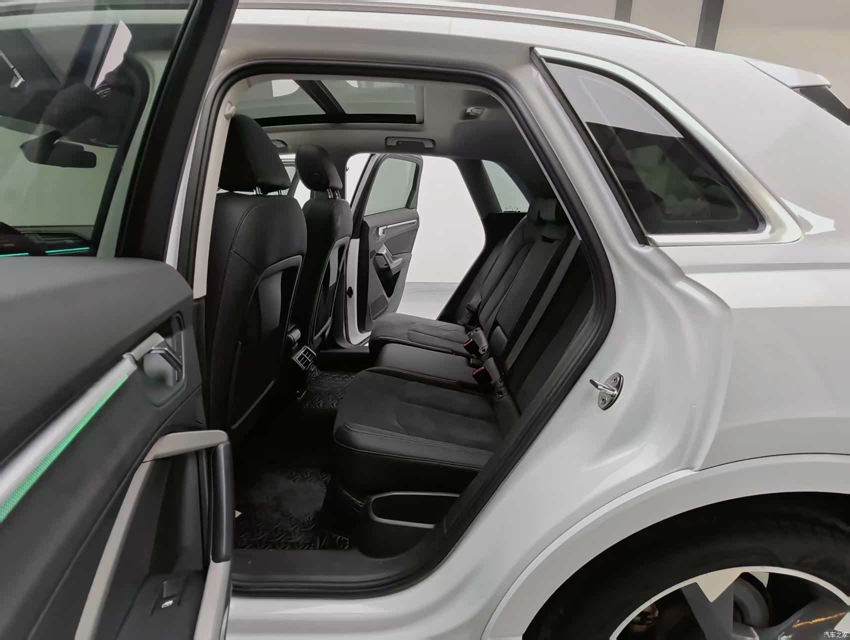 Audi Q3, 2023 10