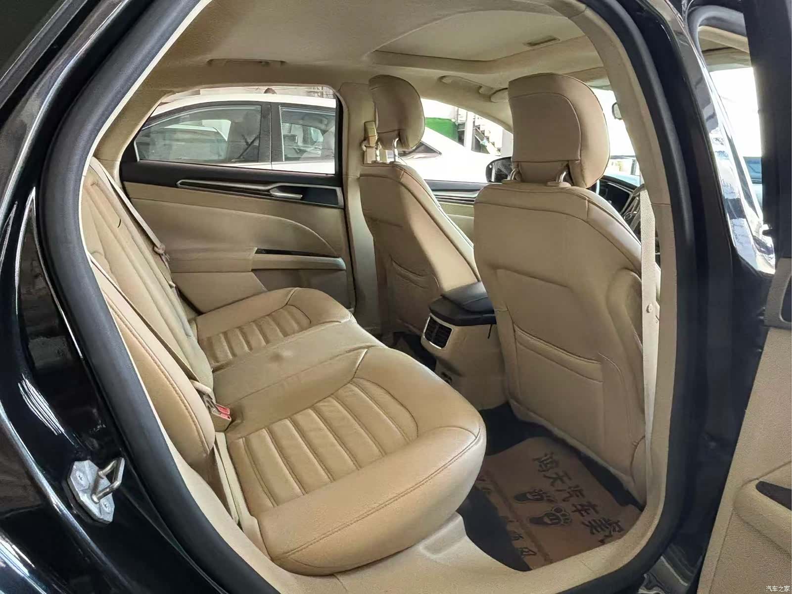 Ford Mondeo, 2013 7