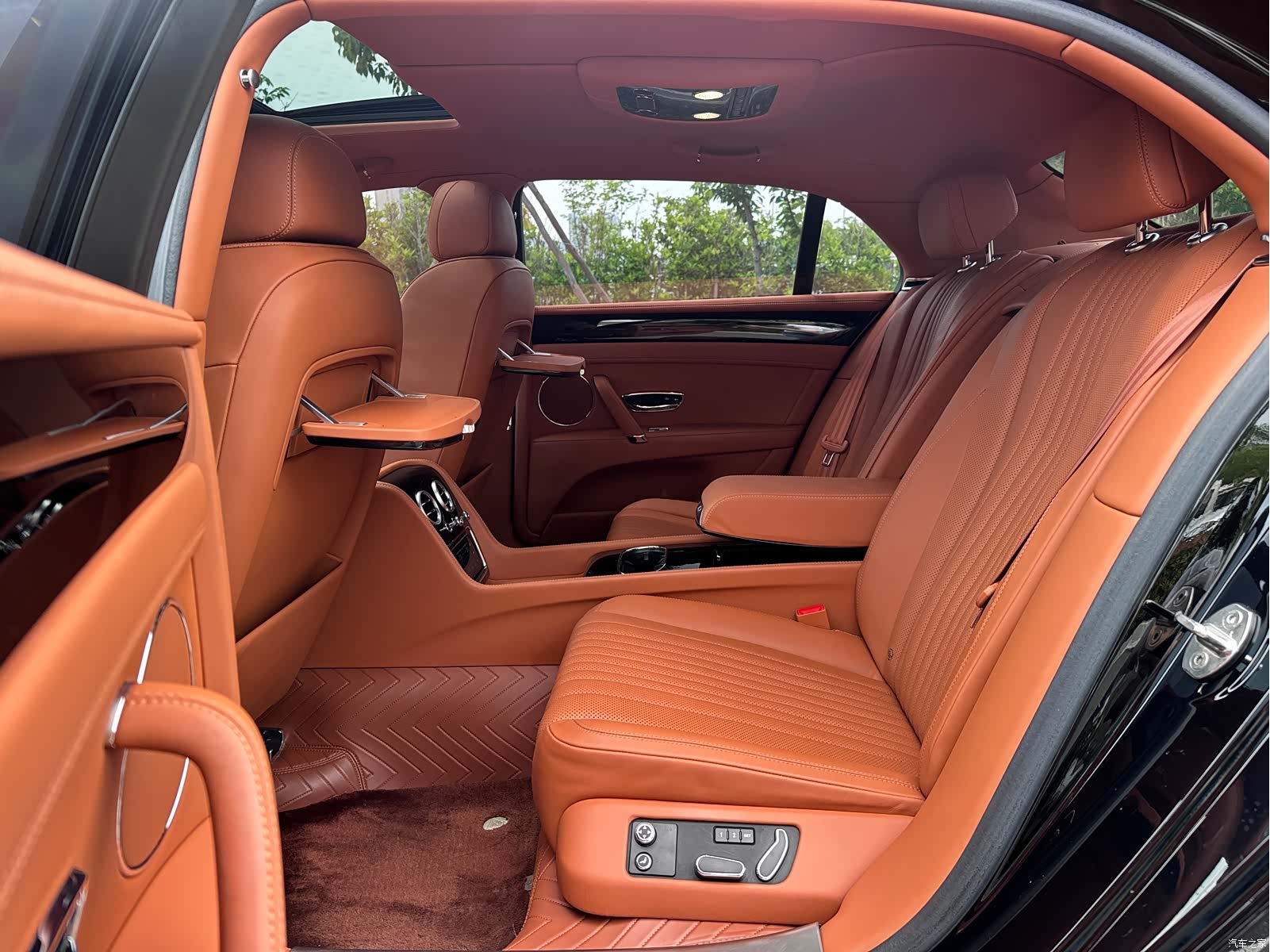 Bentley Flying Spur, 2019 16