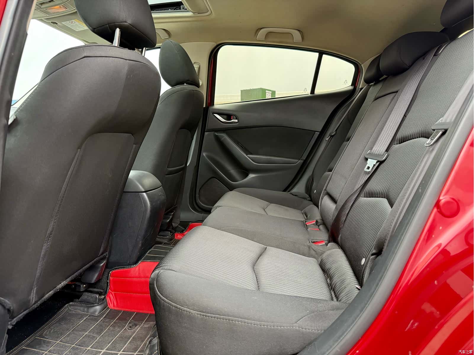 Mazda Mazda3, 2014 6