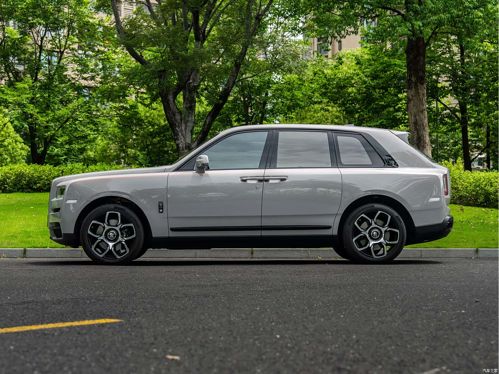 Rolls-Royce Cullinan, 2021 17