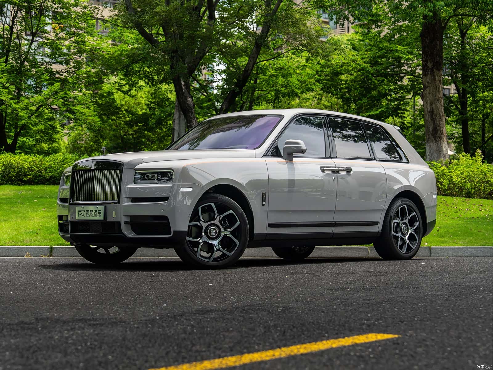 Rolls-Royce Cullinan, 2021 1